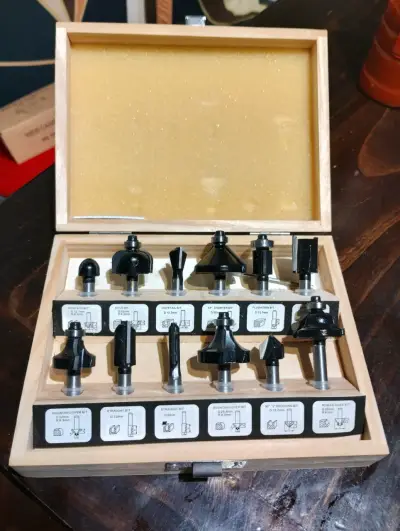 Juego de brocas para router en caja de madera - miniatura 1