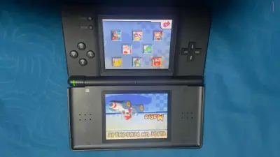 Consola Nintendo DS Lite con juego Mario Kart - miniatura 1