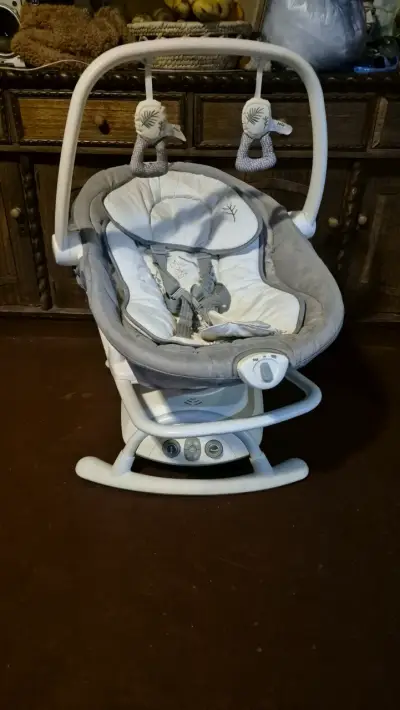 Silla mecedora para bebé Joie gris - miniatura 1