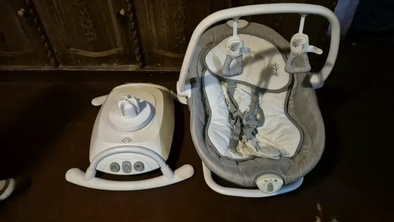 Silla mecedora para bebé Joie gris - 2