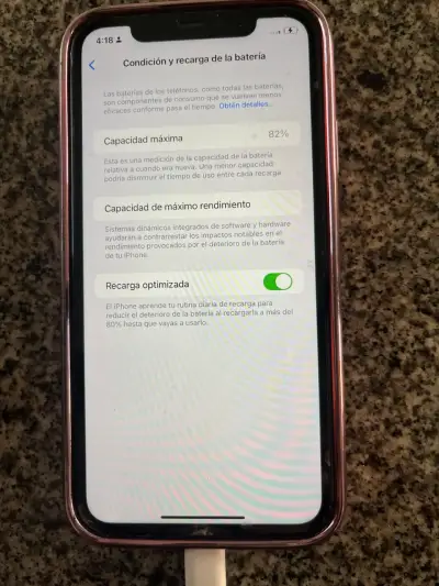 iPhone 11 negro en buen estado - miniatura 2