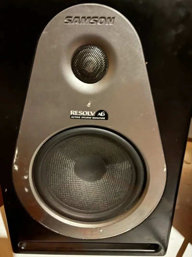 Monitor de estudio Samson Resolv A6 - 1
