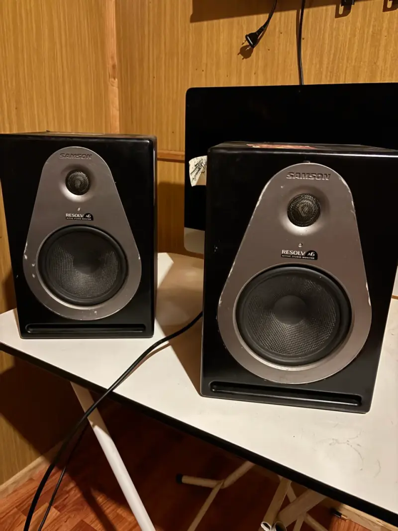 Monitor de estudio Samson Resolv A6 - 3