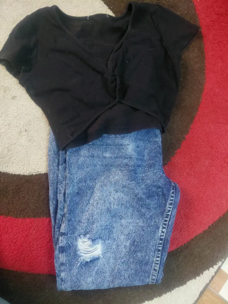 Shorts de mezclilla azul desgastado para mujer - 4