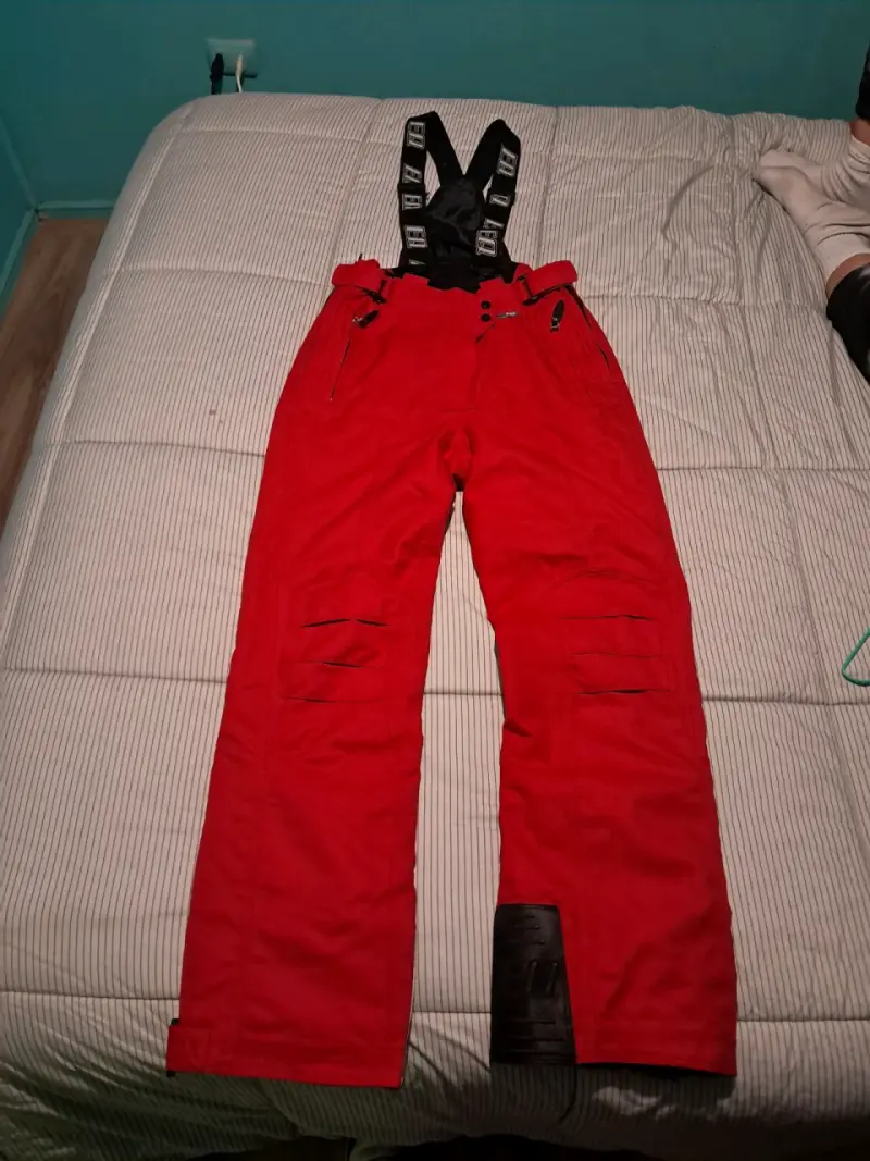 Pantalones de esquí rojos con tirantes - 2