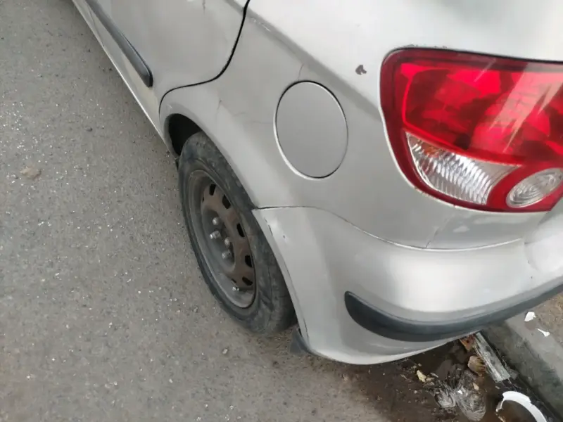 Auto compacto usado en buen estado - 3