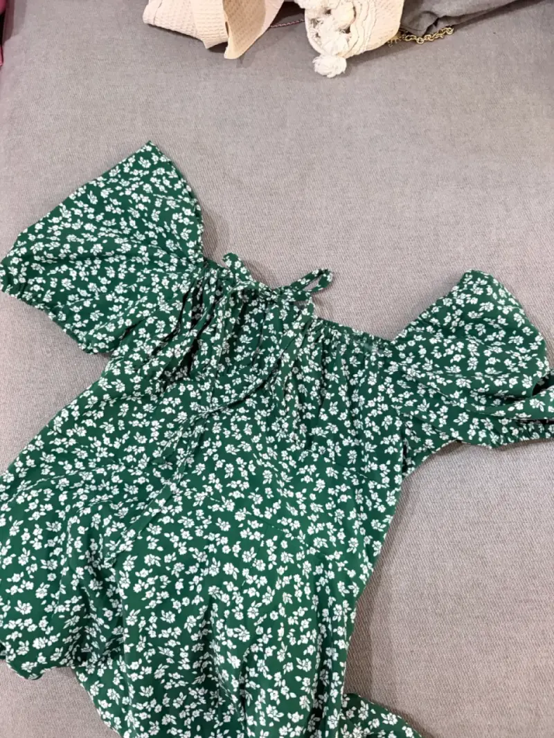 Vestido verde floral con abertura lateral - 2