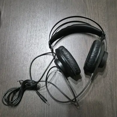 Auriculares con cable AKG - miniatura 1