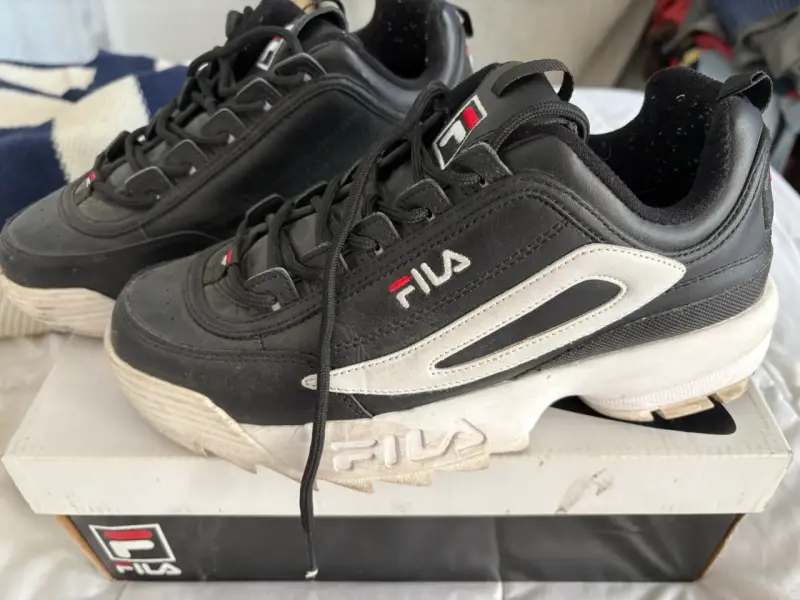 Zapatillas Fila negras de cuero - 1