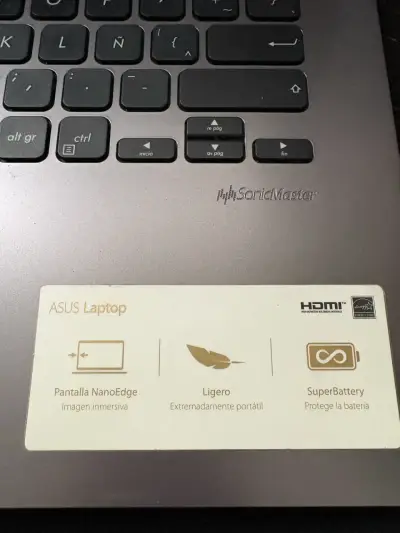 Laptop ASUS con cargador, pantalla 15 pulgadas - miniatura 4