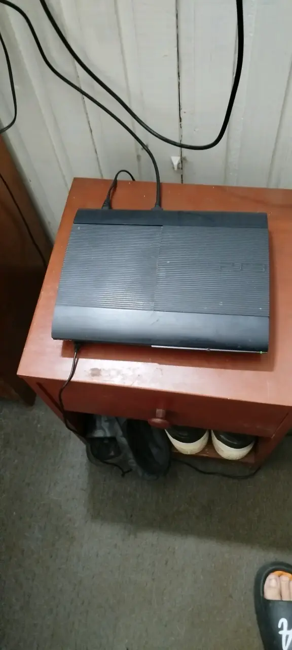 Consola de videojuegos PS3 en buen estado - 1
