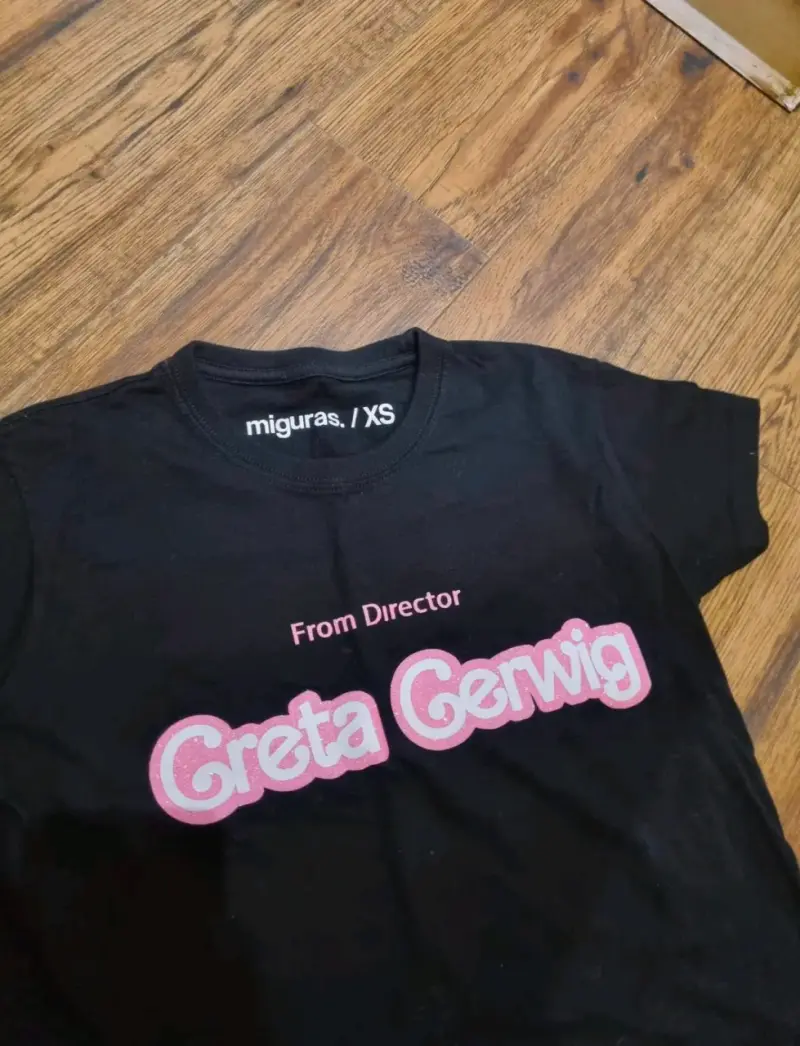 Polera Figuras - Greta Gerwig - 1