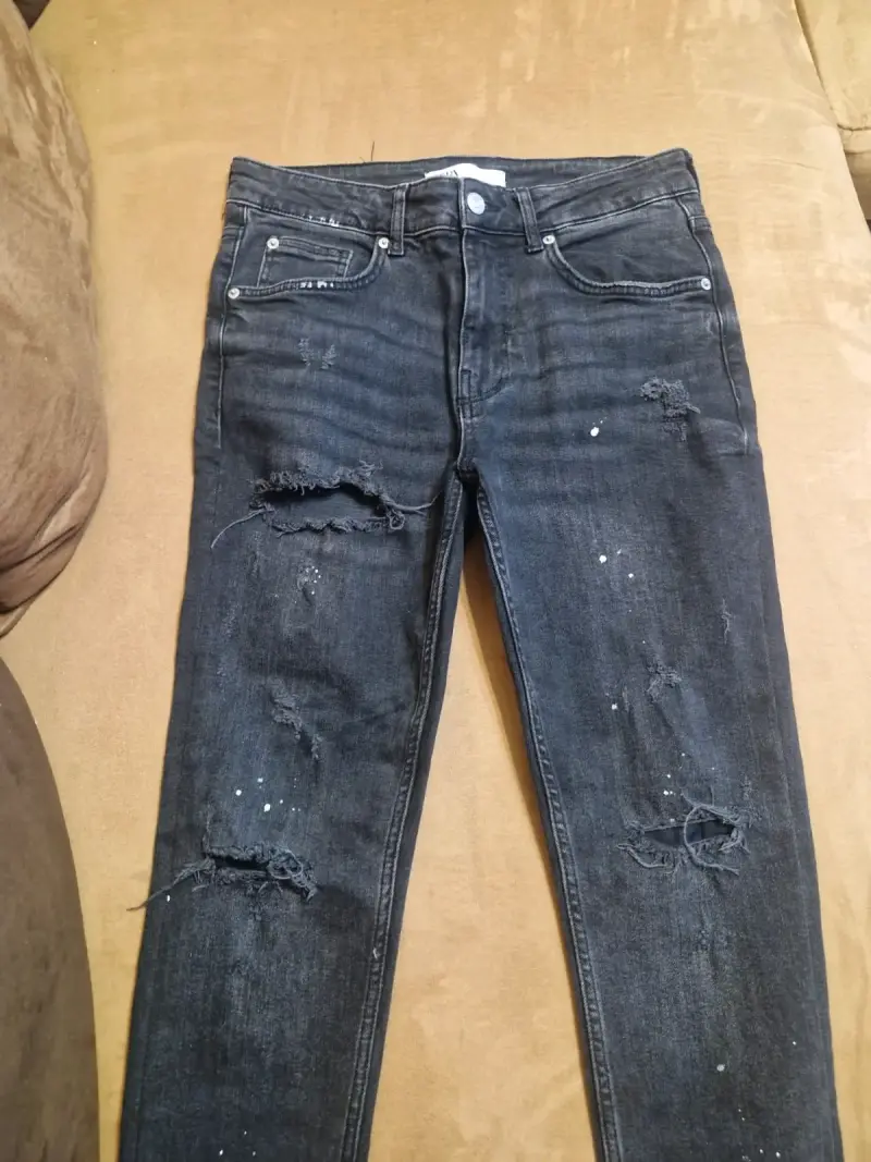 Jeans negros desgastados para hombre - 1