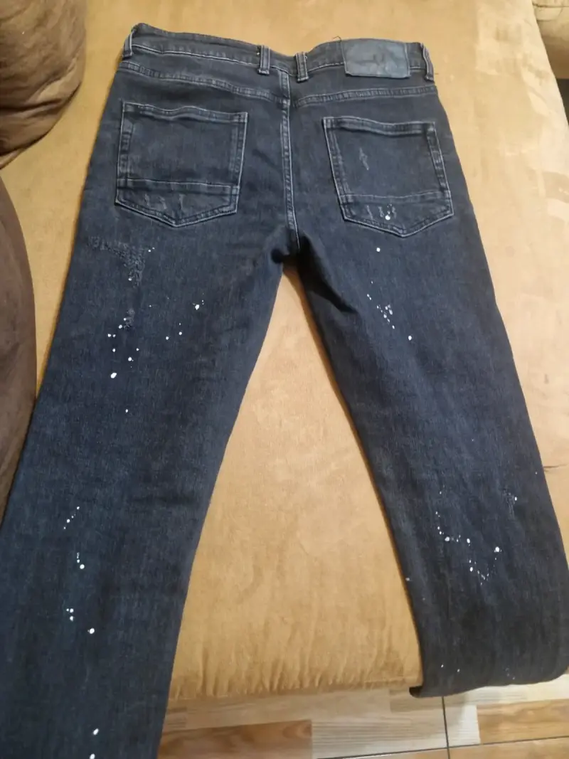 Jeans negros desgastados para hombre - 2
