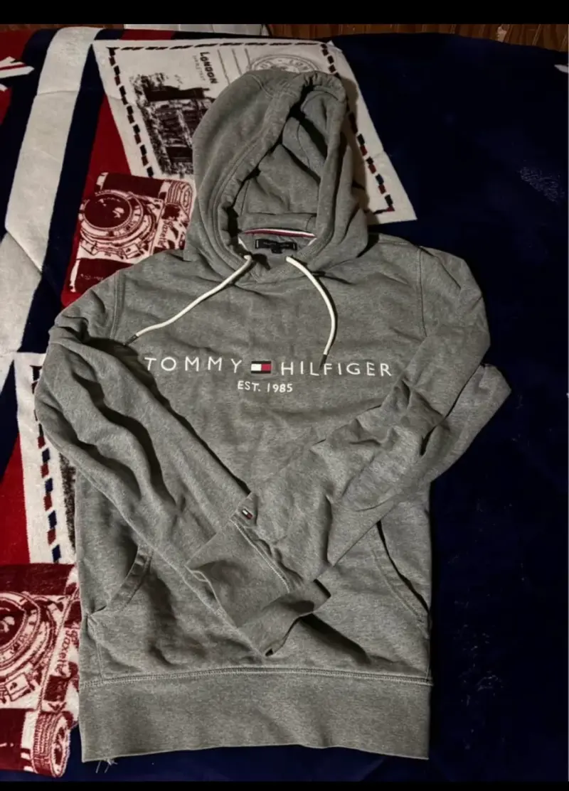 Polerón Tommy Hilfiger gris con capucha Talla L - 2