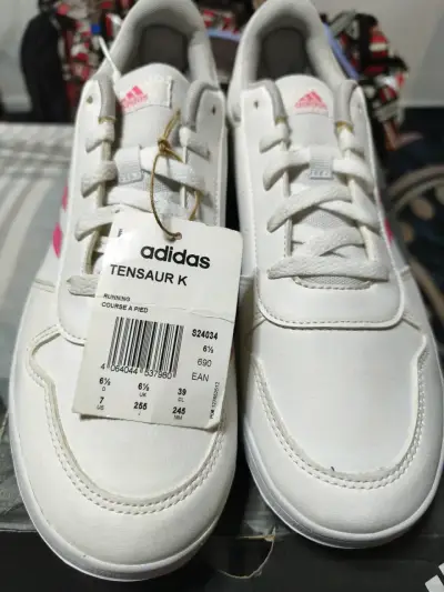 Zapatillas Adidas blancas con detalles rosados - miniatura 3