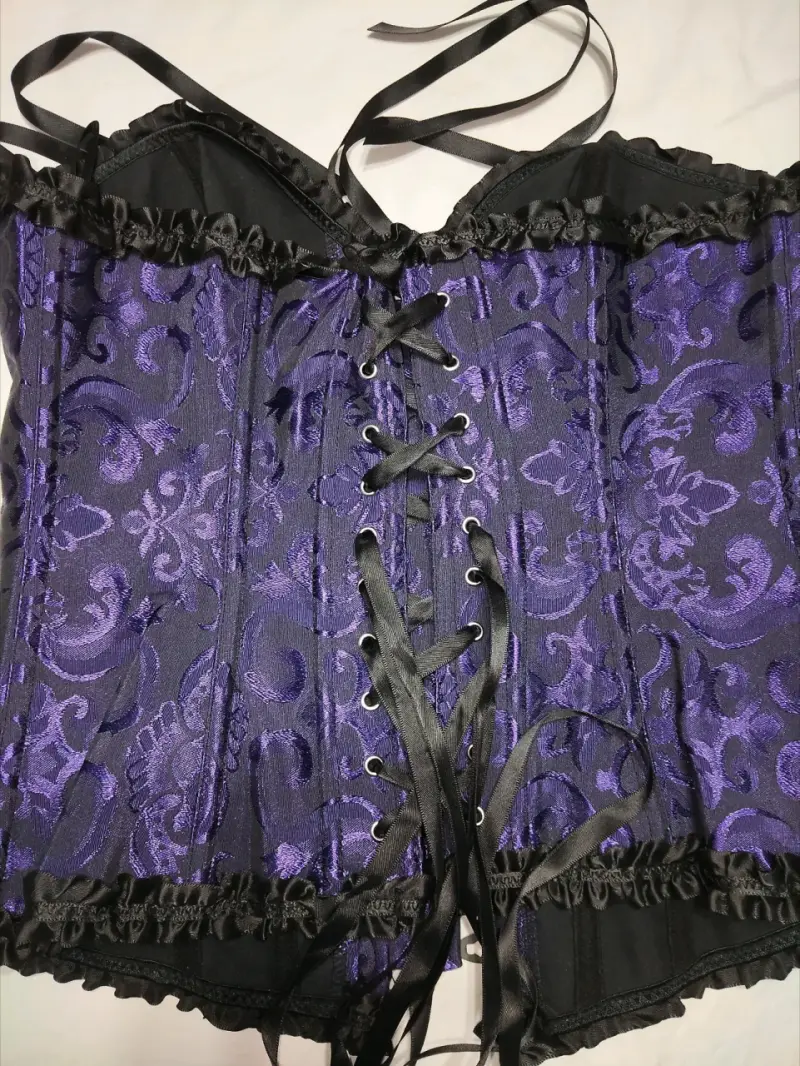 Corset morado con encaje negro elegante - 2