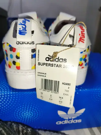 Zapatillas Adidas Disney con diseño de lunares - miniatura 4