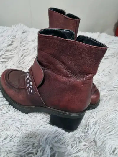 Botines de cuero marrón con detalles brillantes - miniatura 4