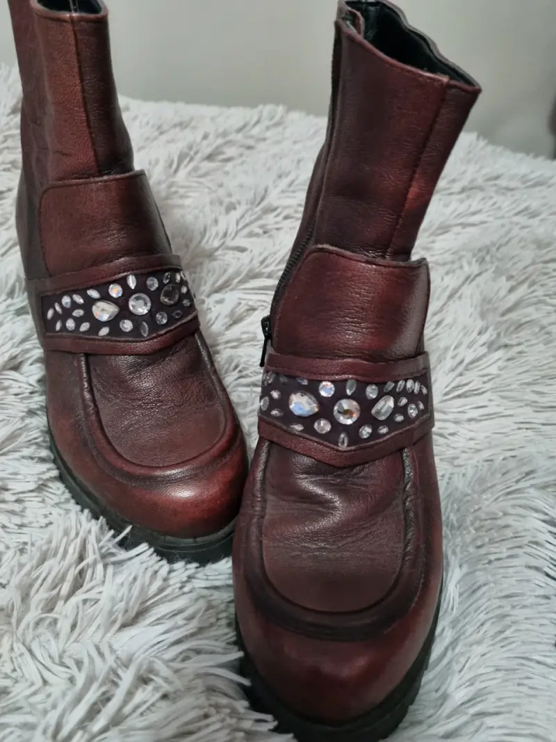 Botines de cuero marrón con detalles brillantes - 5