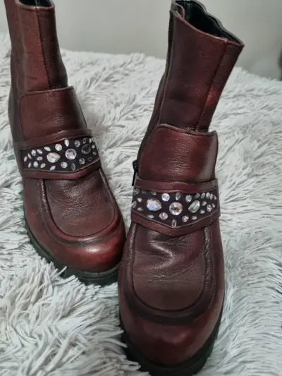 Botines de cuero marrón con detalles brillantes - miniatura 5