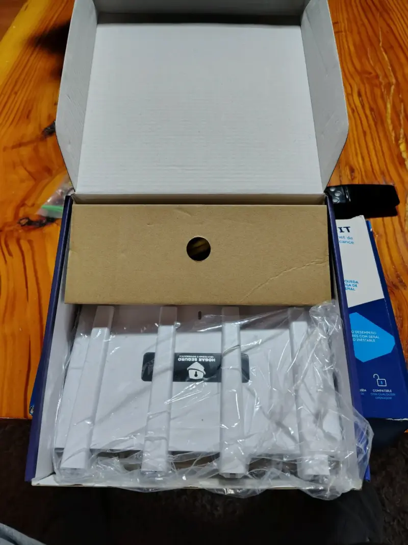 Router WiFi 6 AX1800 y antena Elsys Amplimax - 3