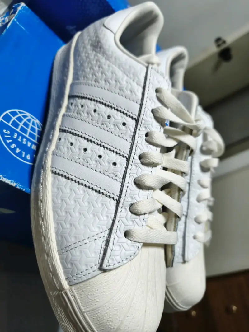 Zapatillas blancas Adidas Superstar clásicas - 2