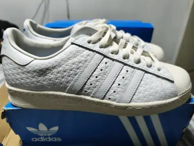 Zapatillas blancas Adidas Superstar clásicas - miniatura 4