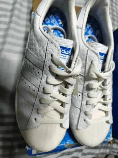 Zapatillas blancas Adidas Superstar clásicas - miniatura 5