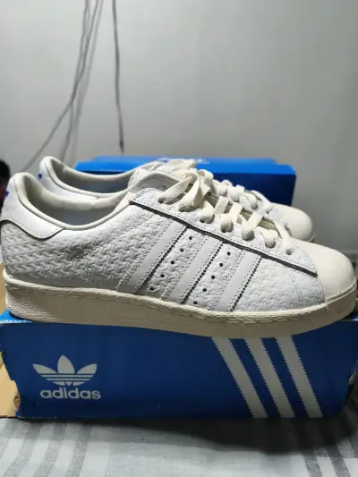 Zapatillas blancas Adidas Superstar clásicas - miniatura 6