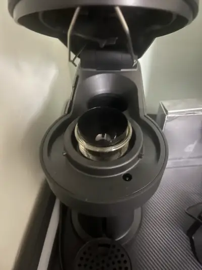 Cafetera Nespresso Vertuo Next - miniatura 2