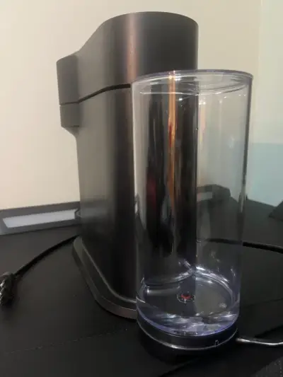 Cafetera Nespresso Vertuo Next - miniatura 4