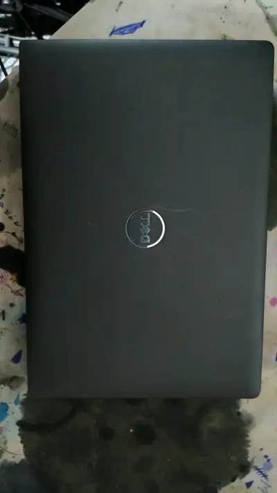 Laptop Dell con Windows 11 y pantalla HD - miniatura 5
