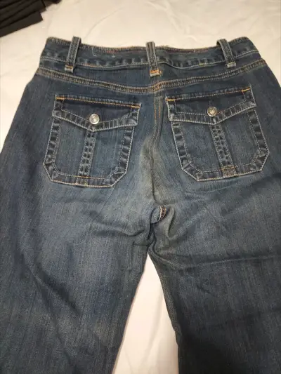 Jeans gris oscuro con bolsillos traseros - miniatura 1