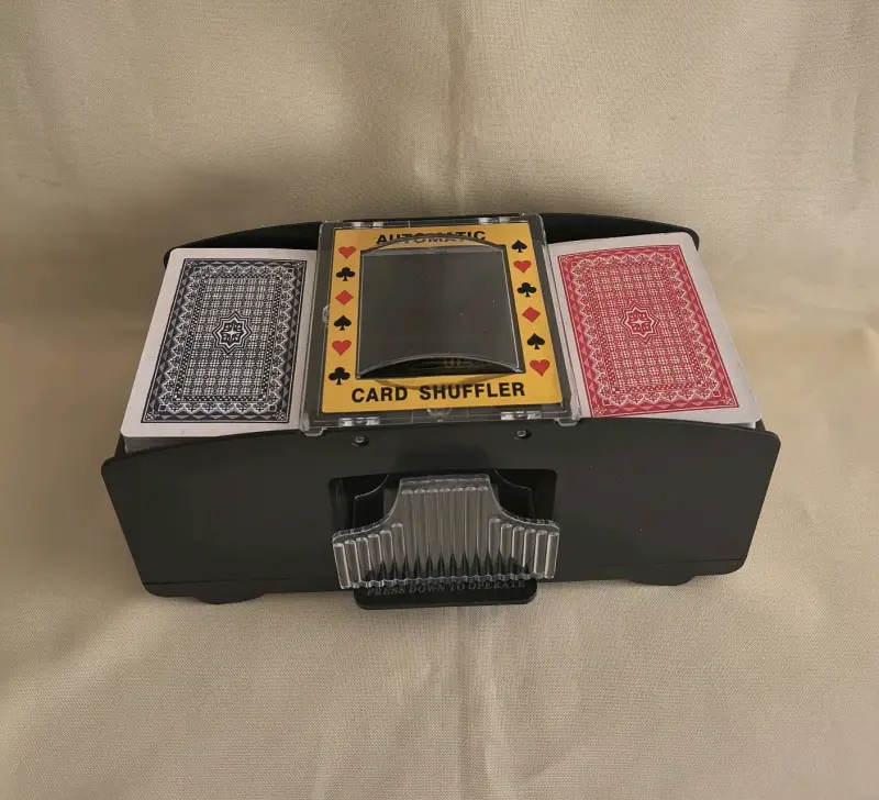 Mezclador automático de cartas para juegos - 1