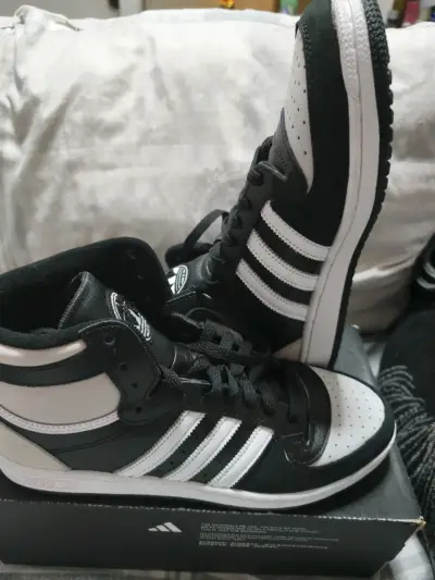 Zapatillas Adidas talla 44 nuevas - miniatura 5