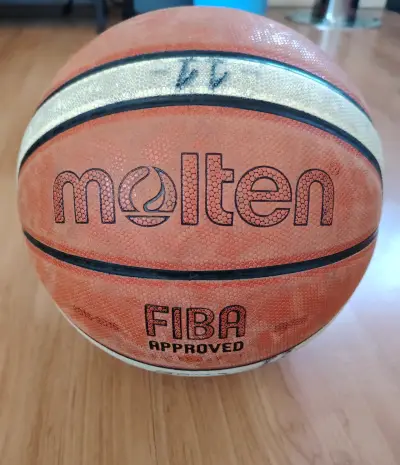 Balón de baloncesto Molten FIBA aprobado - miniatura 1