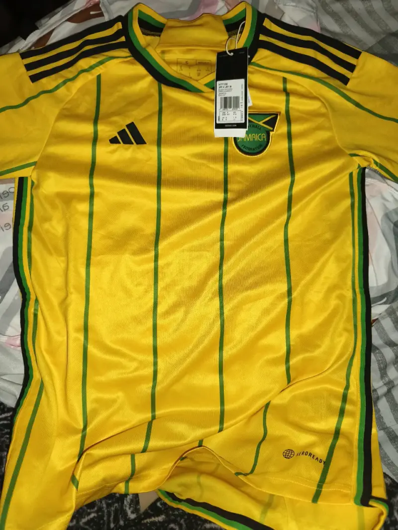 Camiseta Adidas Jamaica y Italia talla S las 2 - 6