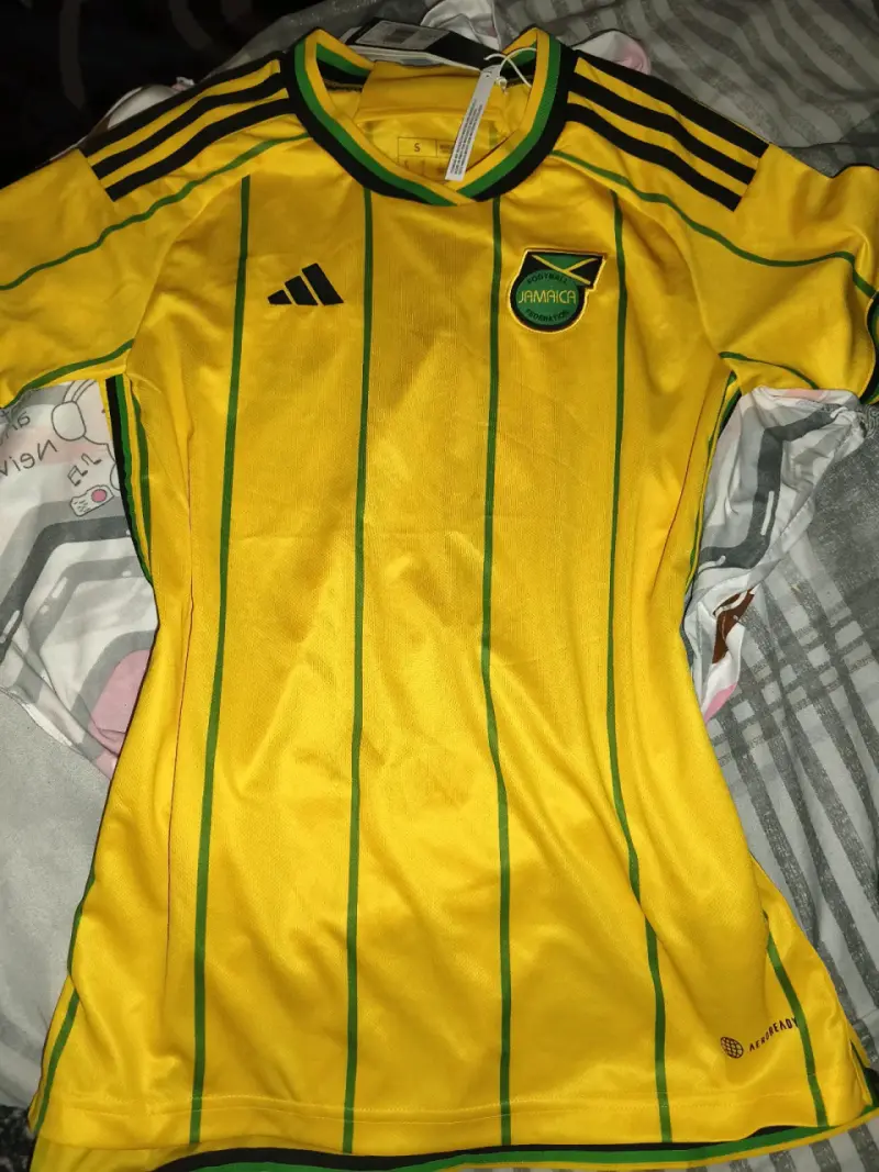 Camiseta Adidas Jamaica y Italia talla S las 2 - 11