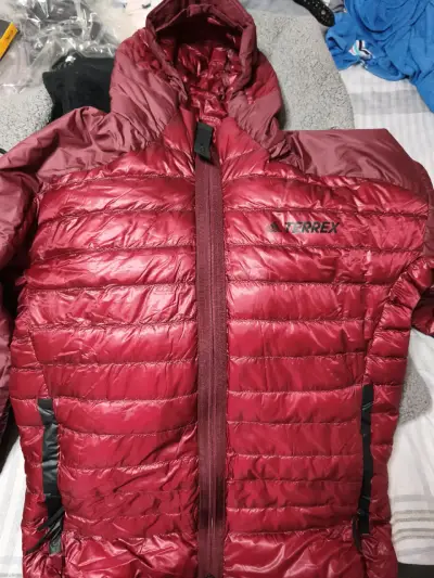 Chaqueta de pluma de pato abrigada Adidas talla S - miniatura 4