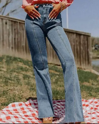 Jeans de mujer con estrellas rojas - miniatura 2