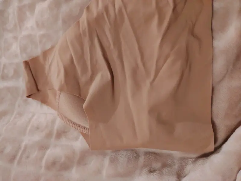 Sostén de encaje color beige - 2
