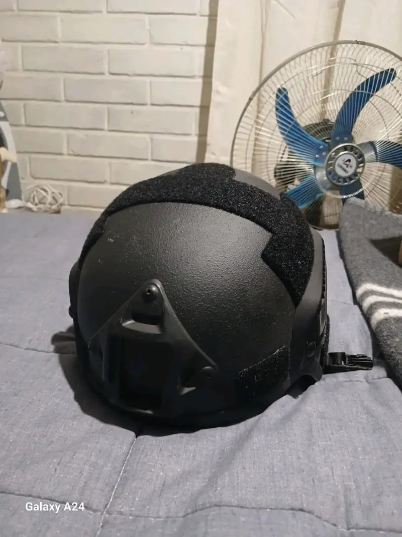 Casco Balisti negro para actividades al aire libre - 1