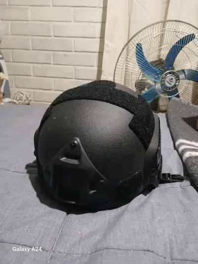 Casco Balisti negro para actividades al aire libre - miniatura 1