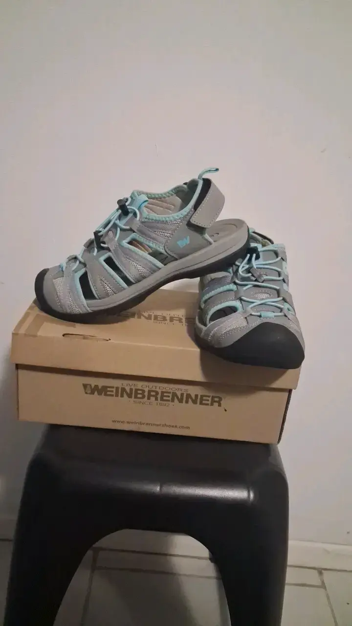 Sandalias Weinbrenner gris y celeste