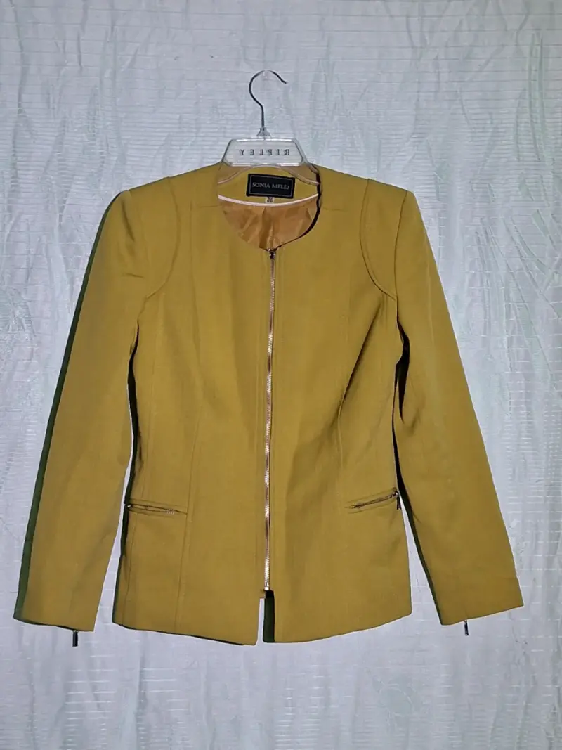 Blazer mostaza Sonia Meli con cierre