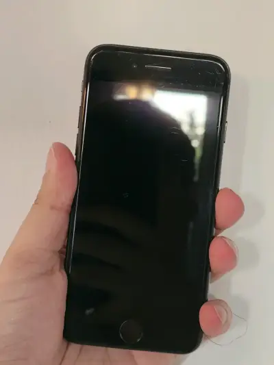 Smartphone negro en buen estado - miniatura 1