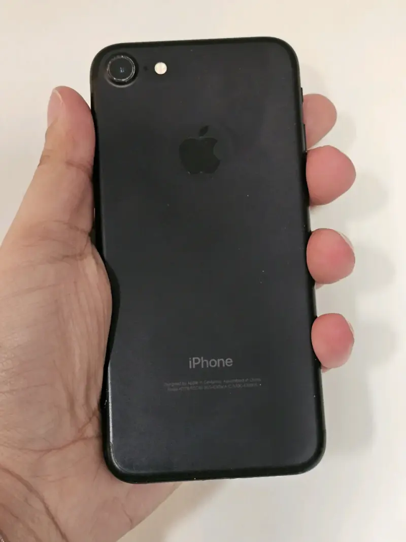 Smartphone negro en buen estado - 5