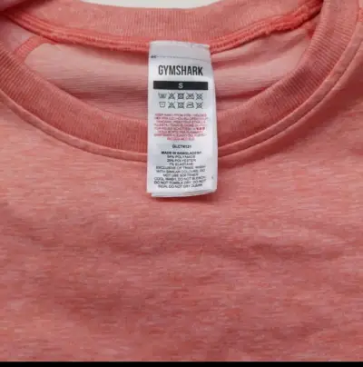 Polera crop top Gymshark degradé rosa - miniatura 3
