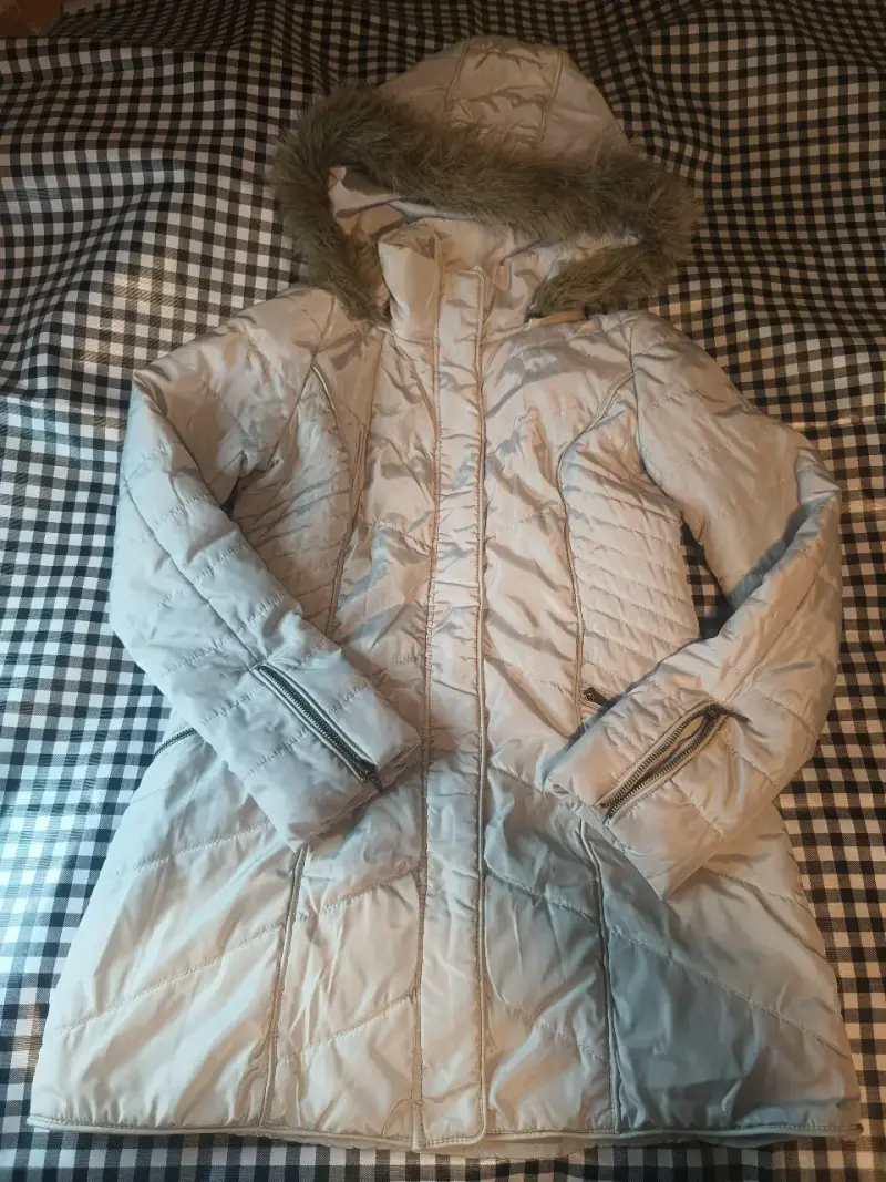 Parka de invierno con gorro - 1